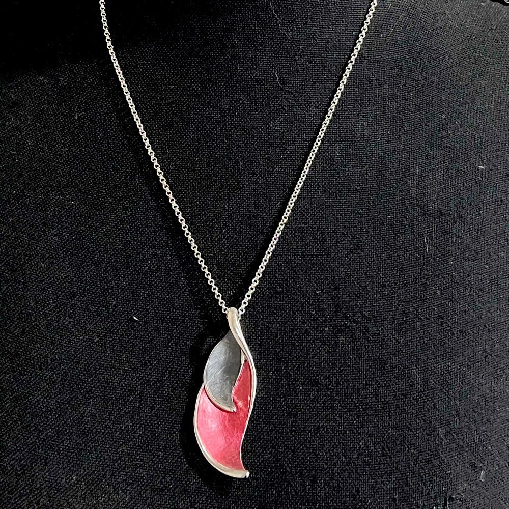 Howard’s Red and Grey Enamel Leaf 18 inch Necklace
